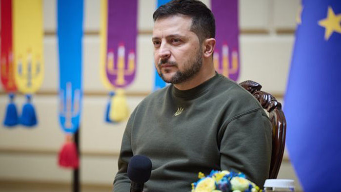 Украинският президент Володимир Зеленски заяви днес, че е одобрил план