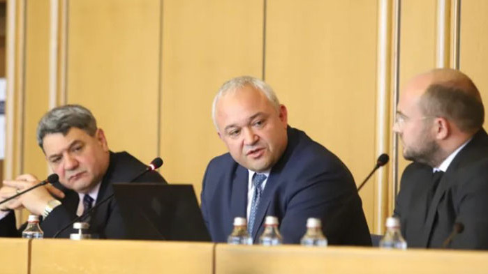 Имал амбицията да се вземат по-качествени полицейски коли и камери