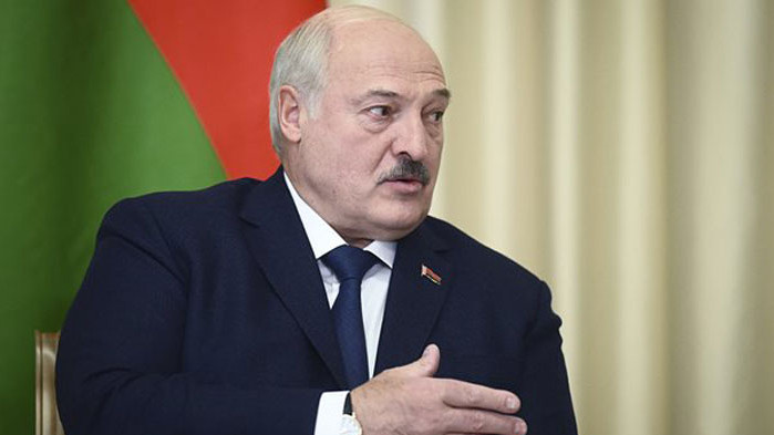 Беларуският президент Александър Лукашенко е приет в болница край Минск,