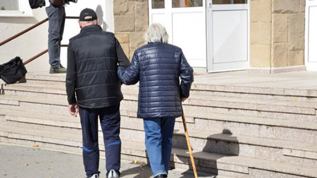 Нова добавка от 207,48 лв. за пенсионерите инвалиди