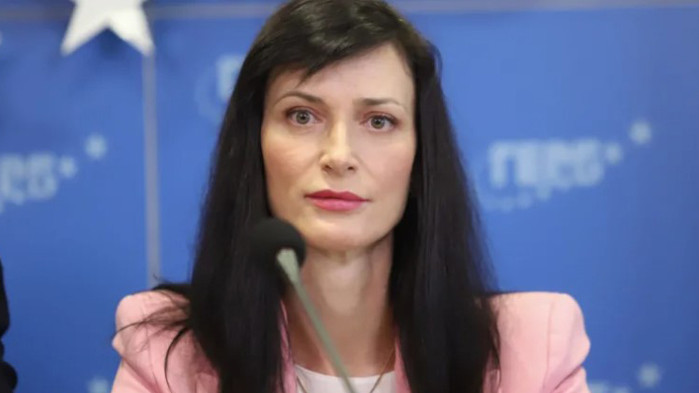 Мария Габриел може да състави правителство в България. Това написа