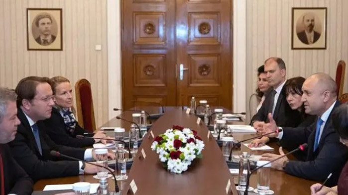 Радев към Вархеи: Има системна дискриминация към българи в РС Македония