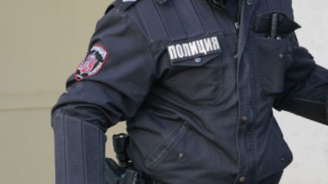 Варненската полиция задържа младеж за палеж на автомобил
