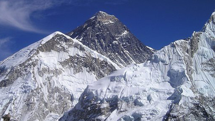 Ками Рита Шерпа постави нов рекорд, като изкачи Еверест за