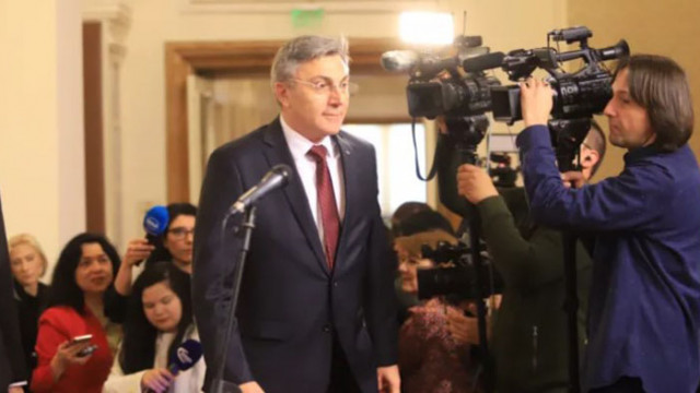 Полагаме усилия да има изход от политическата криза в България