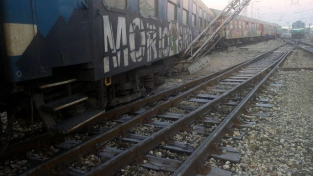 Вагон на влак се запали на ЖП гарата във Варна  съобщи