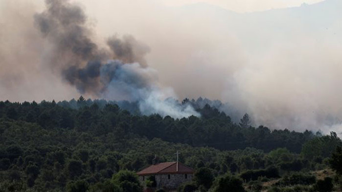 Пожари унищожиха 80 000 дка гори в Испания, 600 са евакуирани (ВИДЕО)