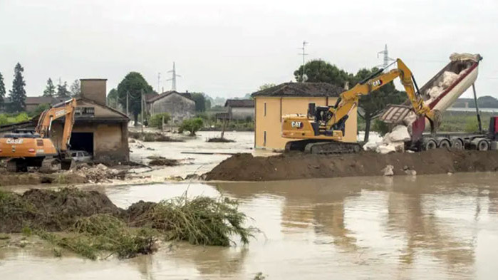 Над 36 000 души са разселени от наводненията Към момента