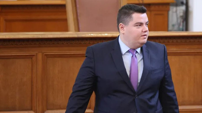 4 години съм работил преди да бъда избран за Народен