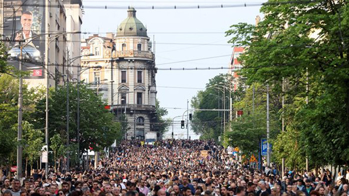 В масовата акция по предаване на оръжия в Сърбия след