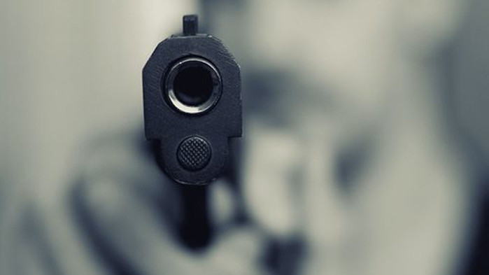 Задържаха мъж, стрелял с пистолет, а нямал разрешително