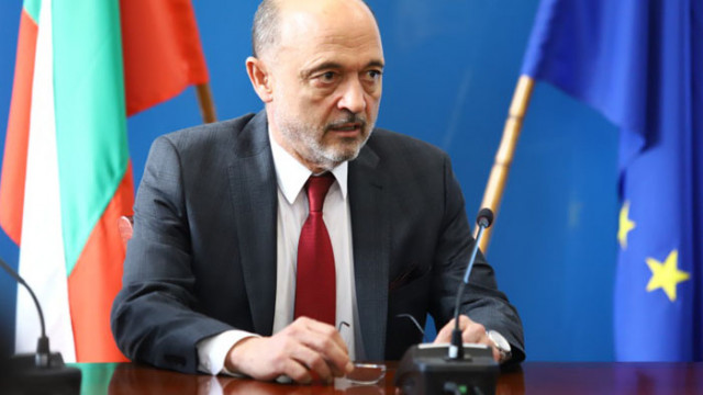 Министърът на здравеопазването Асен Меджидиев обмисля варианта да се създаде Списък