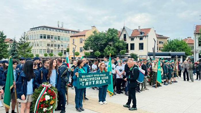 На тържествена церемония на площад “Христо Ботев във Враца бяха