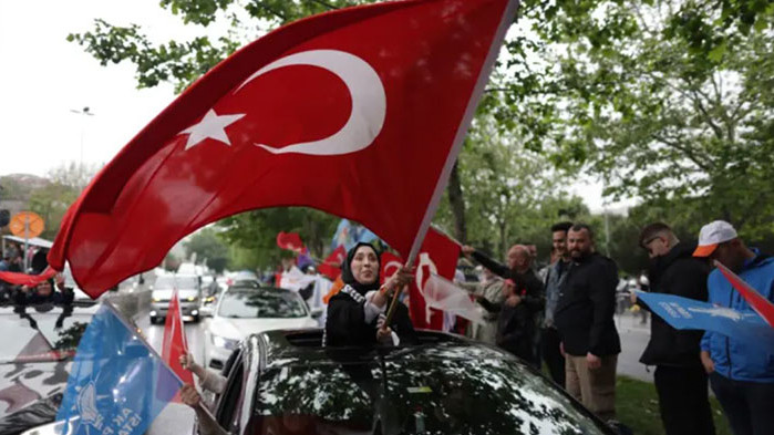 Трети мандат за досегашният президент на Турция Реджеп Тайип Ердоган.