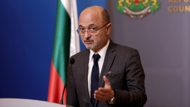 Теренът за Националната детска болница е най подходящ защото е в