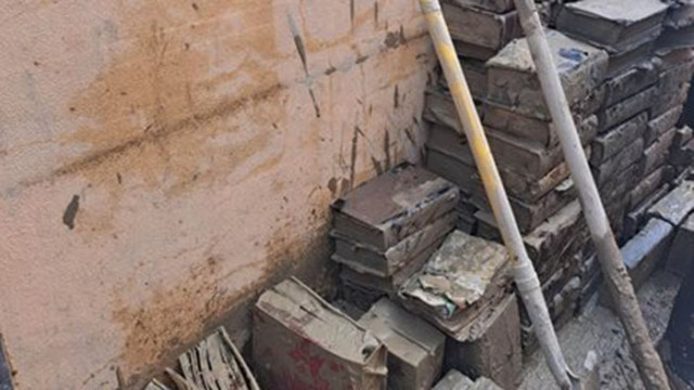 Замразяват антични книги в наводнените зони в Италия, за да ги спасят