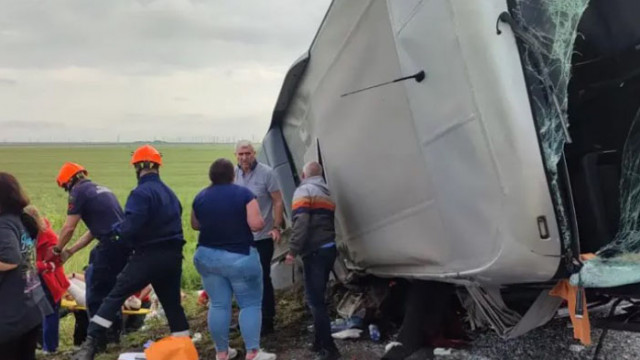 След катастрофата с автобус на „Тракия“: 15 пътници остават в болница, двама са в по-тежко състояние