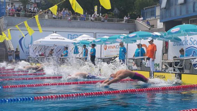 Плувци от 39 клуба от Великобритания Германия Турция и България