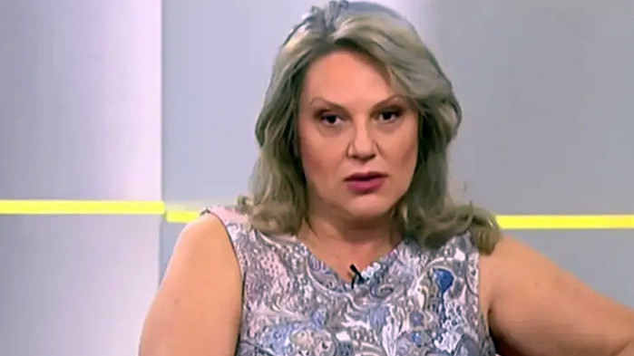 Фаворитка на Радева за протеста: Некъпаните са отишли дъждът да им измие мазните косички