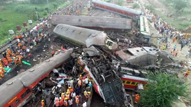Трагедия в Индия – при влакова катастрофа в източния щат