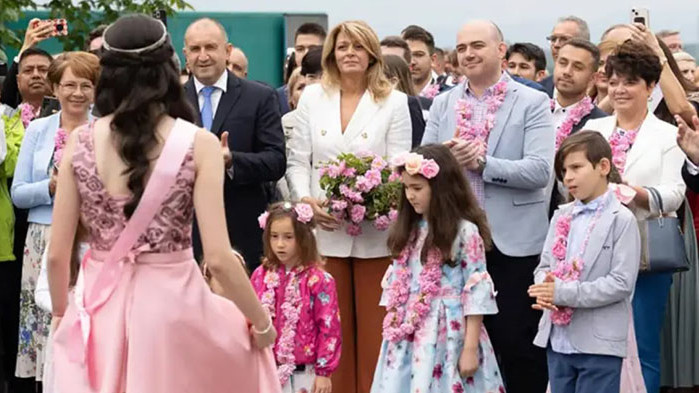 Румен Радев и съпругата му Десислава участваха в отбелязването на