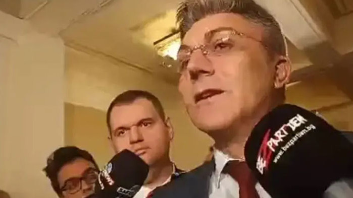 Лидерът на ДПС и депутата Делян Пеевски бяха единствените двама