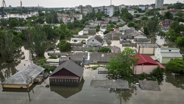 Над 600 кв. км са наводнени в Украйна след разрушаването на язовира в Каховка