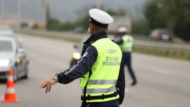 Полицията в Добрич залови 13 годишен да кара кола в Добрич