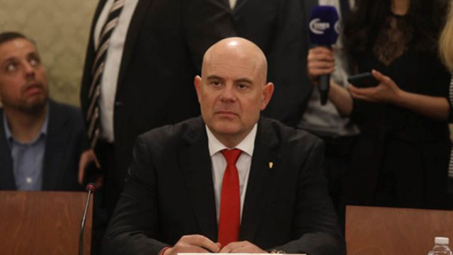 Главният прокурор Иван Гешев планира да направи обръщение към нацията