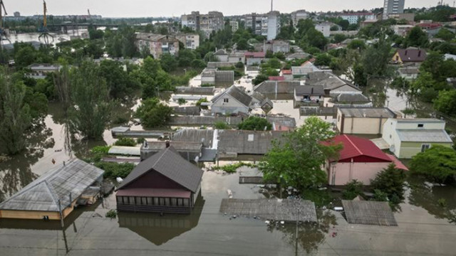 Властите в Киев предупредиха че заради спадащото ниво на водата