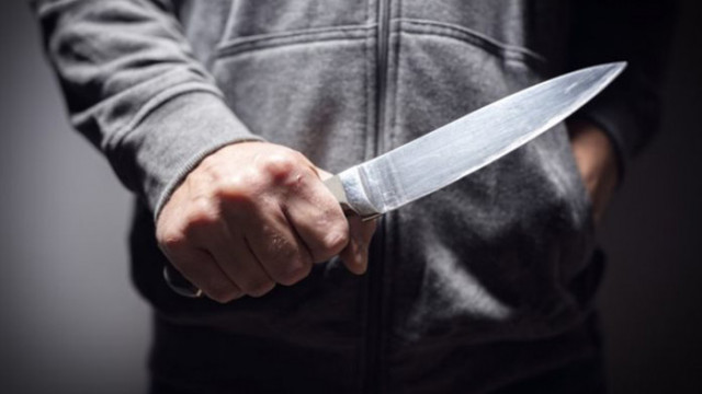 Децата, нападнати с нож във Франция са в стабилно състояние