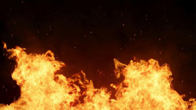 Мъж е с изгаряния вследствие на пожар в дома му в с. Звездица