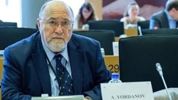 Истината е това, което не достига на българския народ и