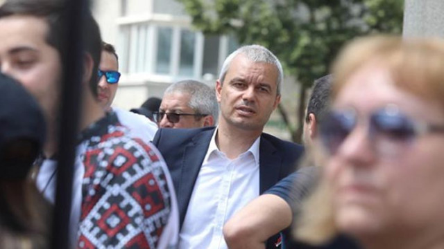 Костадин Костадинов за кабинета: Рано или късно ще подадат оставка