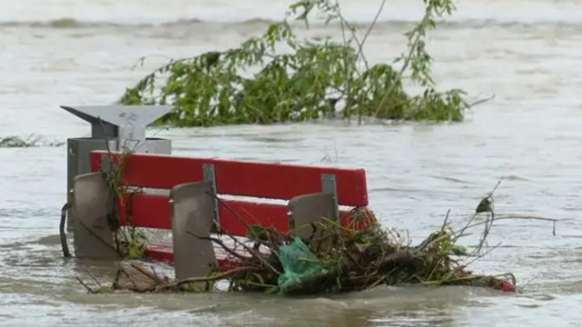 Най малко 21 души са загинали в резултат на проливни дъждове