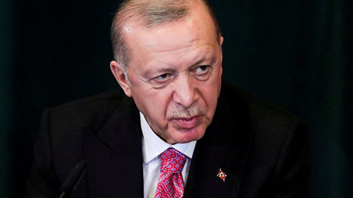 Турският президент Реджеп Ердоган пристигна снощи в Азербайджан, след като