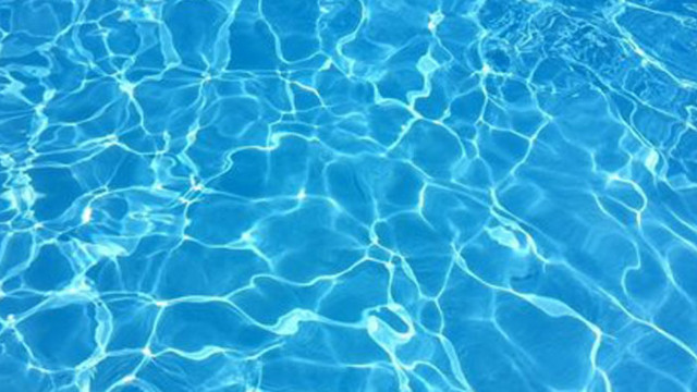 Дезинфектанти и хлор над нормата са отчетени в басейни в