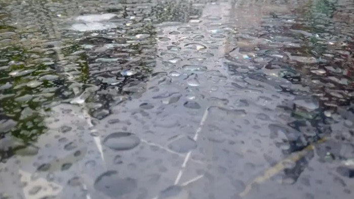 Част от подпорна стена се е срутила в частен имот