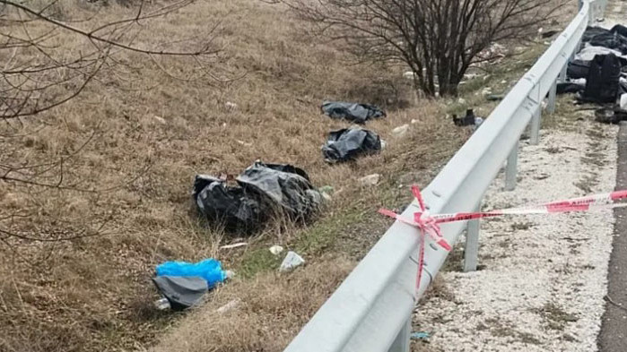 За тежка катастрофа с две загинали деца, съобщава БТВ. Инцидентът