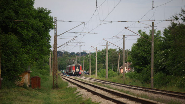 Влак блъсна 63-годишен мъж край Луковит