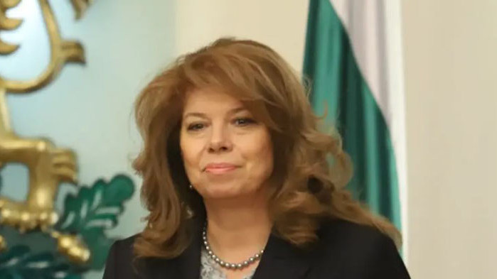 Вицепрезидентът Илияна Йотова е учудена от опита на ПП-ДБ да