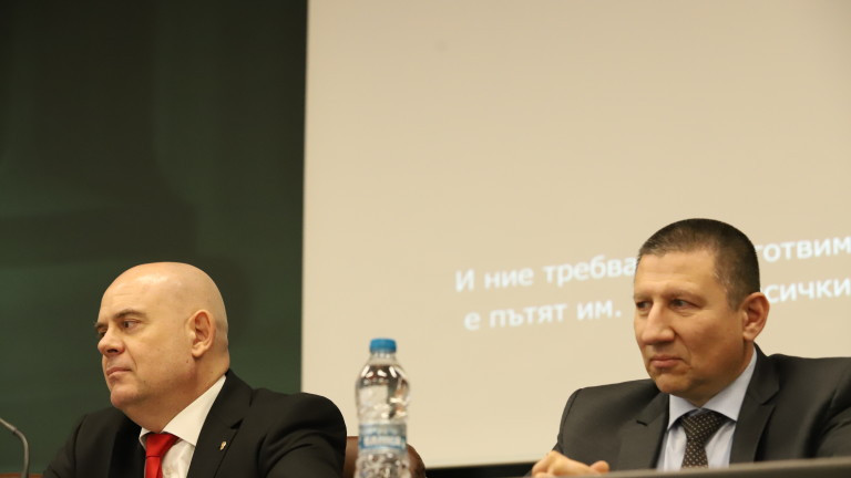 Не сме фиксирани върху личността на главния прокурор. Гешев е една пешка