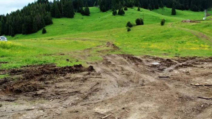 Под патронажа на Румен Радев: Бетон, арматура и багери на връх Рожен (СНИМКИ)