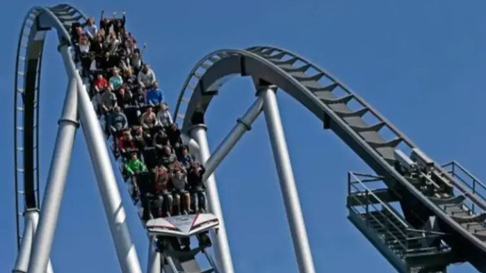 Евакуираха 25 000 посетители на увеселителен парк в Германия след