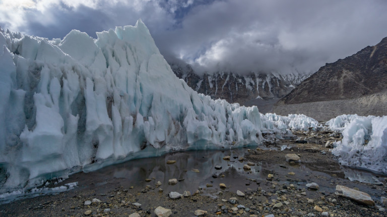 Ледниците в Хиндукуш-Хималаите в Азия може да загубят до 75%