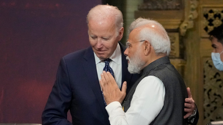 Индийският премиер Нарендра Моди по много причини е любопитен избор за