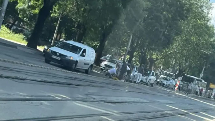 Шофьор блъсна възрастна жена на столичния булвард Константин Величков“. За