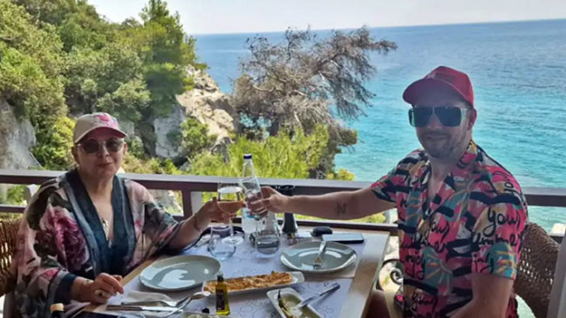 Предозиране: Веселина Томова откри летния сезон с вино в Гърция