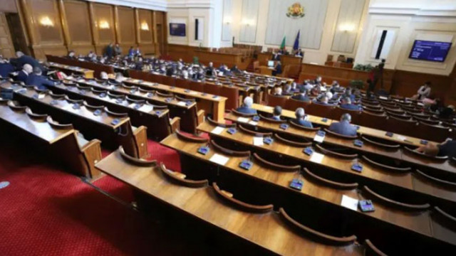 Народното събрание реши да изслуша министъра на правосъдието Атанас Славов