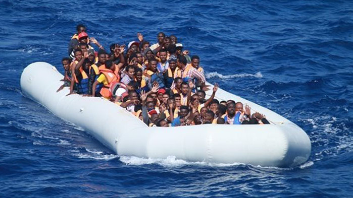 Тридесет и седем мигранти са изчезнали след като лодката им